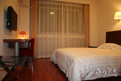 Tianjin Jingjin Hotel Exterior photo